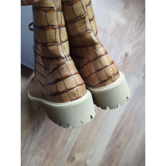 Freda Salvador Emi  Lug Sole Combat Croc Embossed Boots Tan Camel Womens 7 - Picture 11 of 12